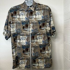 Vintage 90's Van Heusen washable rayon Hawaiian Men’s button up shirt